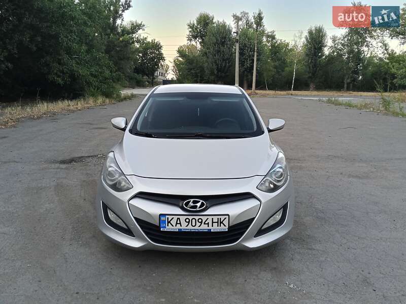 Хэтчбек Hyundai i30 2014 в Кривом Роге
