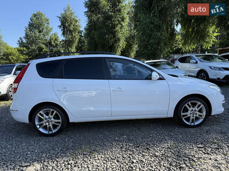 Универсал Hyundai i30 2008 в Луцке