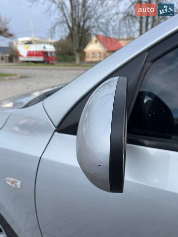 Хэтчбек Hyundai i30 2009 в Ужгороде