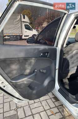 Хэтчбек Hyundai i30 2009 в 