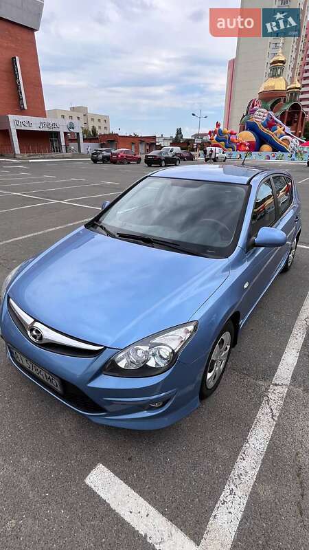 Hyundai i30 2011