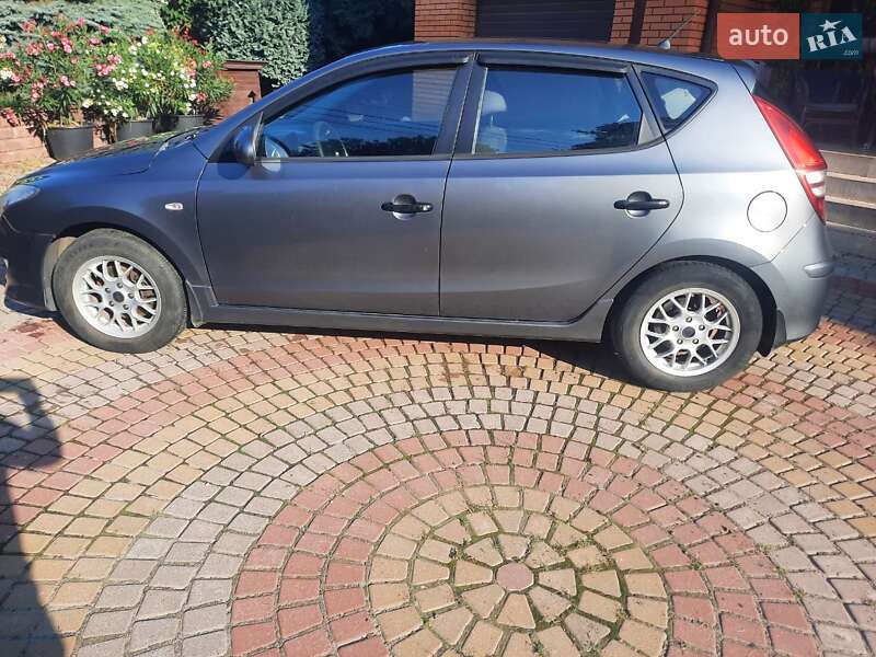 Универсал Hyundai i30 2011 в Киеве