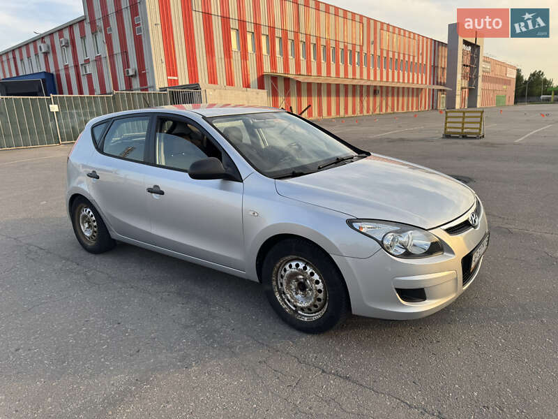Хетчбек Hyundai i30 2009 в Харкові фото 3 Хетчбек Hyundai i30 2009 в Харкові