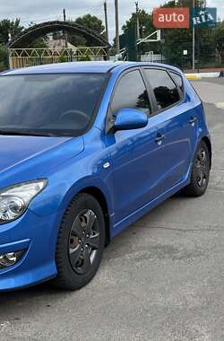 Хэтчбек Hyundai i30 2010 в Городище