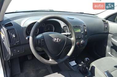 Универсал Hyundai i30 2009 в 