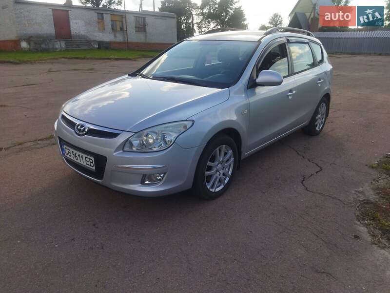 Универсал Hyundai i30 2008 в Семеновке