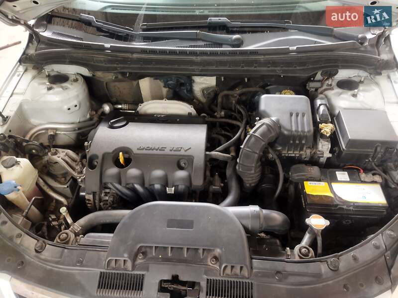 Универсал Hyundai i30 2008 в Семеновке