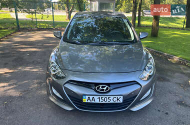 Хэтчбек Hyundai i30 2012 в 