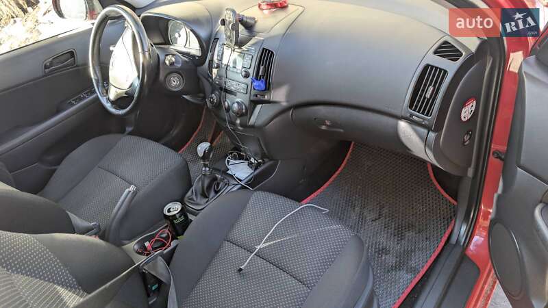 Универсал Hyundai i30 2009 в Одессе