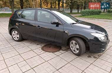 Хэтчбек Hyundai i30 2009 в Киеве