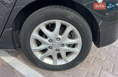 Хэтчбек Hyundai i30 2010 в 