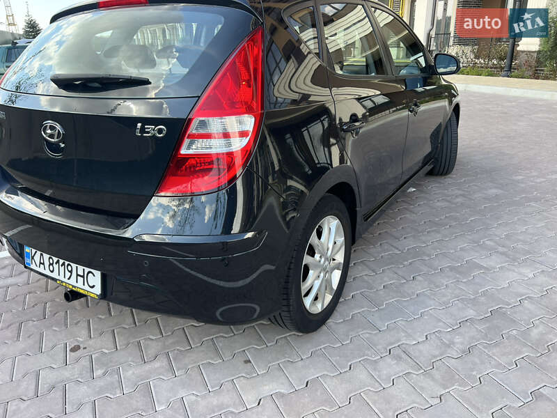 Хетчбек Hyundai i30 2010 в Києві