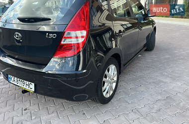 Хэтчбек Hyundai i30 2010 в 