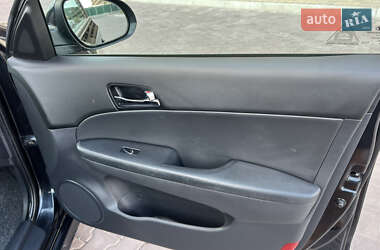Хэтчбек Hyundai i30 2010 в 