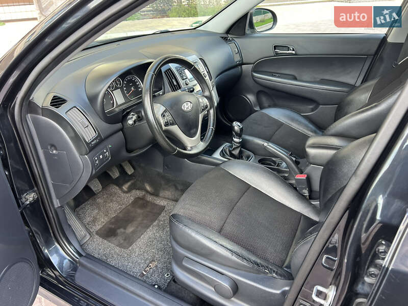 Хетчбек Hyundai i30 2010 в Києві