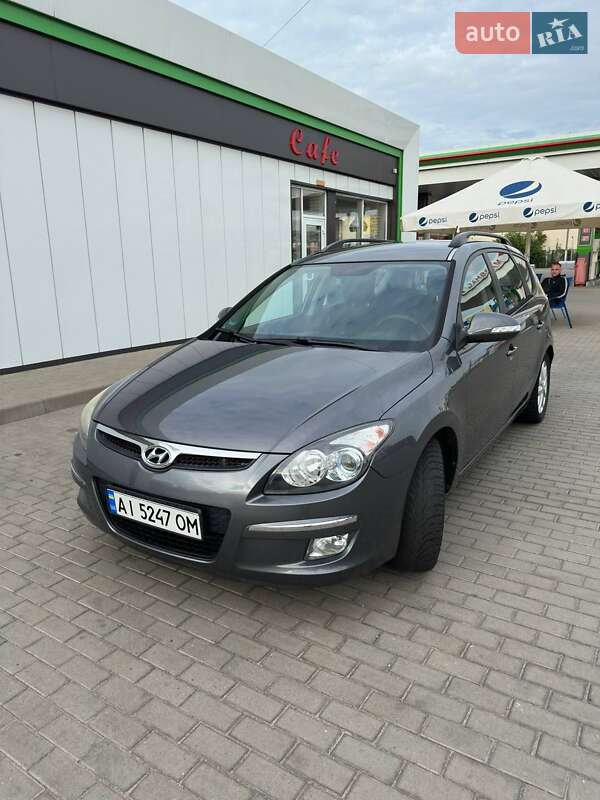 Универсал Hyundai i30 2010 в Житомире