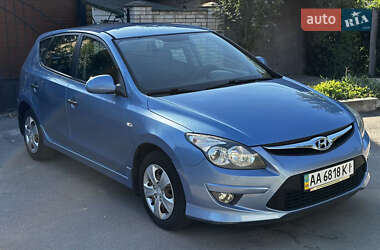 Хетчбек Hyundai i30 2010 в Києві