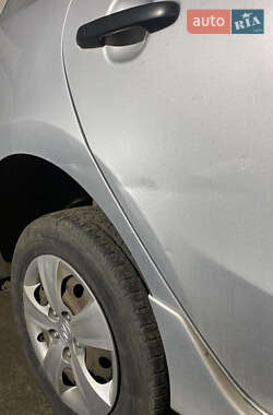 Хэтчбек Hyundai i30 2010 в 