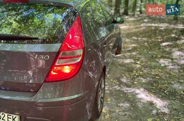 Хэтчбек Hyundai i30 2011 в 