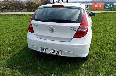 Хэтчбек Hyundai i30 2012 в 