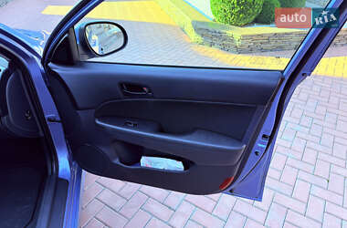 Хэтчбек Hyundai i30 2010 в 