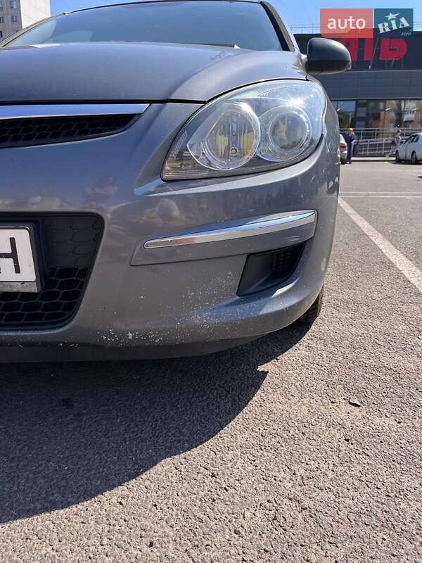 Универсал Hyundai i30 2009 в 