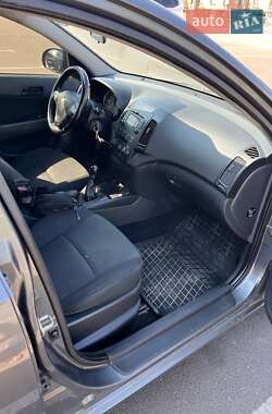 Универсал Hyundai i30 2009 в 