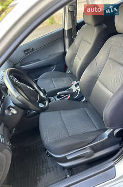 Хэтчбек Hyundai i30 2011 в 