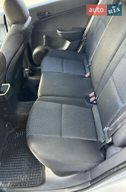 Хэтчбек Hyundai i30 2011 в 