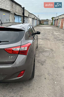 Хэтчбек Hyundai i30 2012 в 