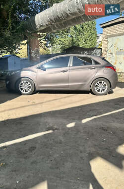 Хэтчбек Hyundai i30 2012 в 