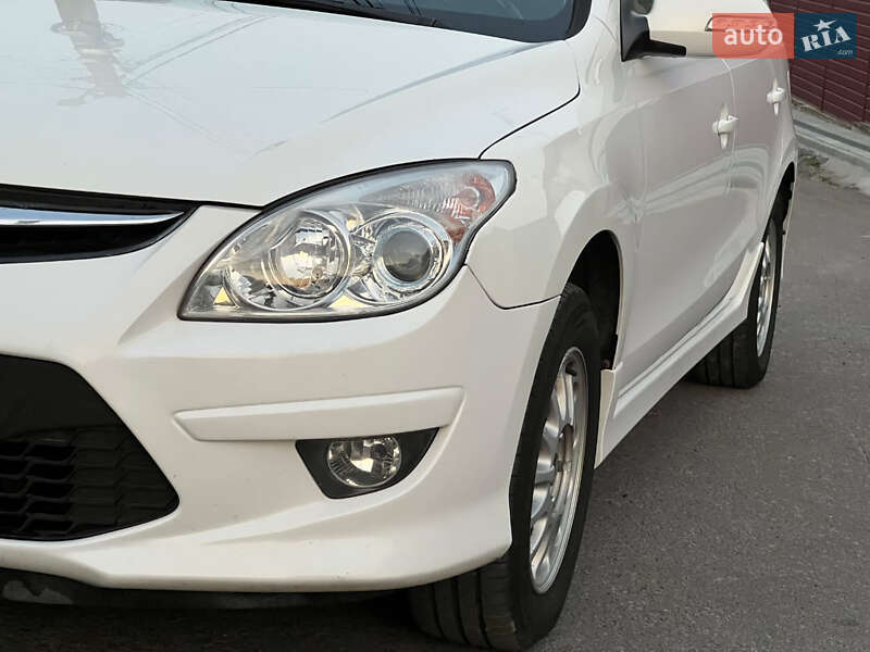 Універсал Hyundai i30 2012 в Дубні