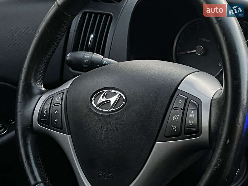 Універсал Hyundai i30 2012 в Дубні