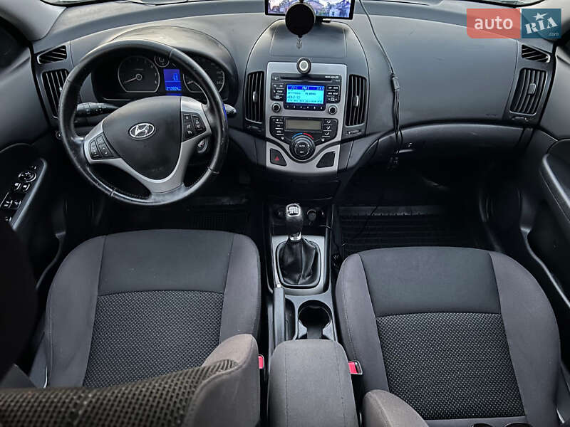 Універсал Hyundai i30 2012 в Дубні