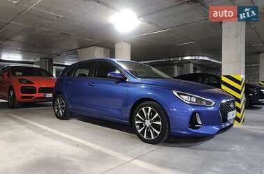 Хэтчбек Hyundai i30 2019 в 