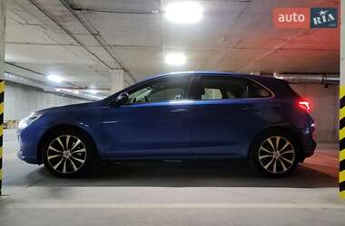 Хэтчбек Hyundai i30 2019 в 