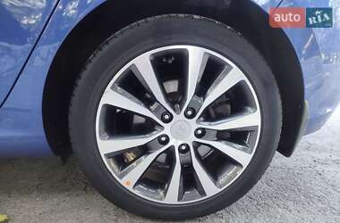Хэтчбек Hyundai i30 2019 в 