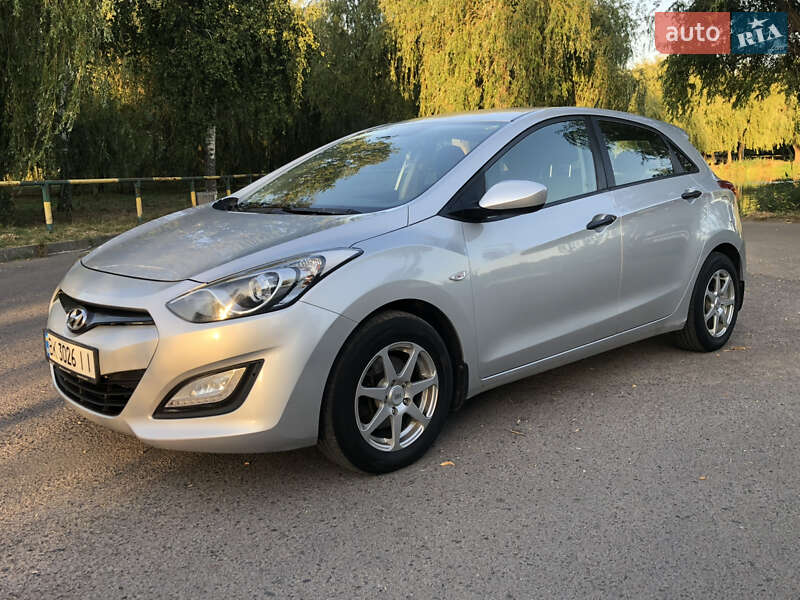 Хэтчбек Hyundai i30 2013 в Ровно