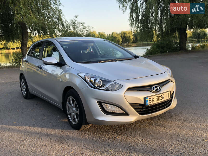 Хэтчбек Hyundai i30 2013 в Ровно