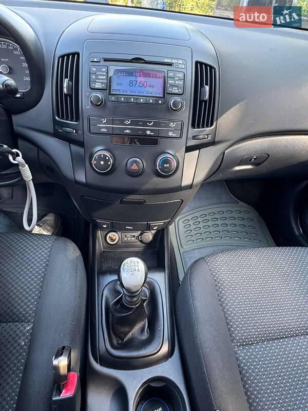 Хетчбек Hyundai i30 2009 в Запоріжжі