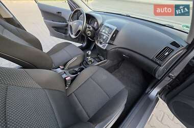 Универсал Hyundai i30 2010 в 