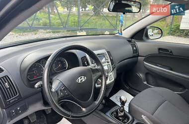 Универсал Hyundai i30 2009 в 