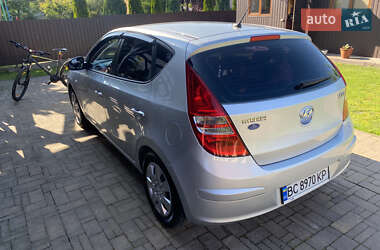 Хэтчбек Hyundai i30 2007 в 