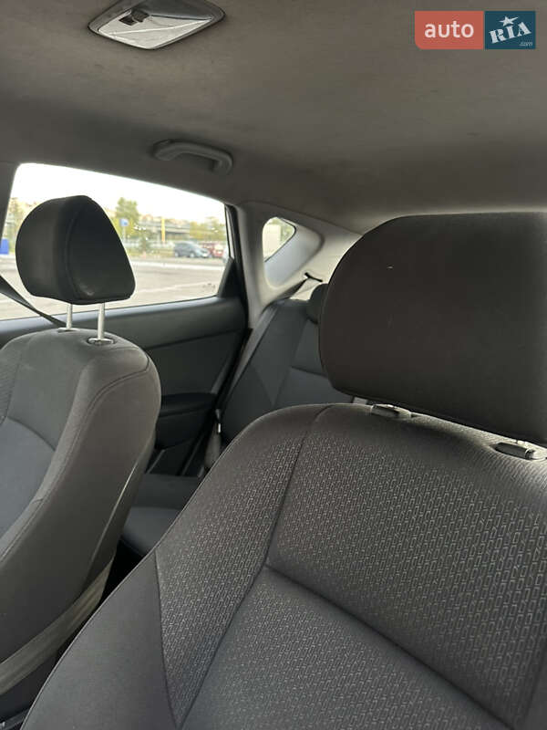 Хэтчбек Hyundai i30 2008 в Киеве