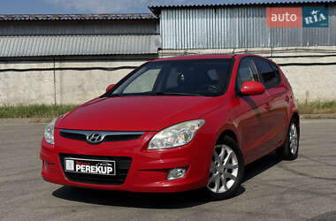 Хэтчбек Hyundai i30 2009 в 