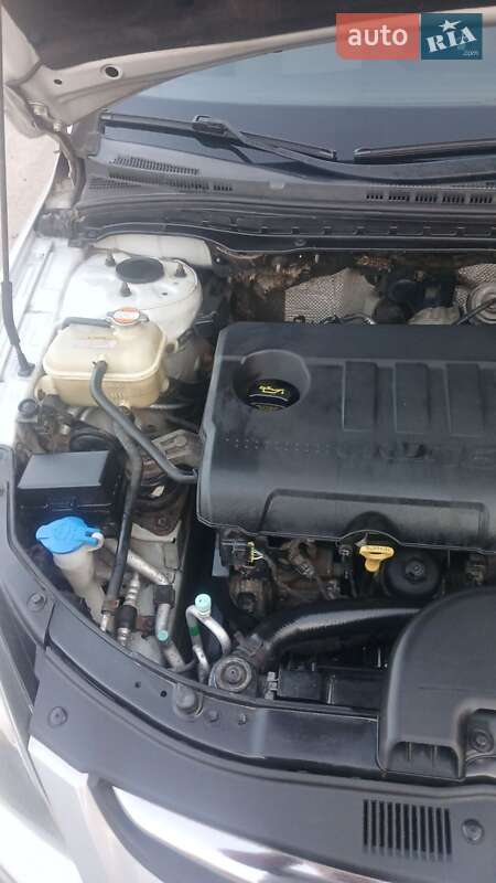 Универсал Hyundai i30 2010 в Чернигове