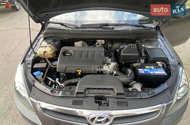Универсал Hyundai i30 2010 в 
