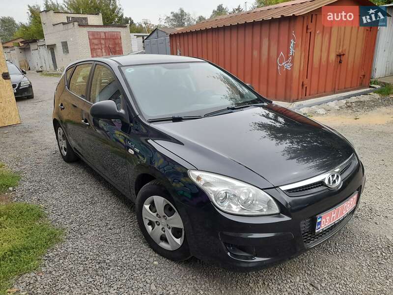 Хетчбек Hyundai i30 2009 в Луцьку