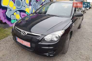 Хэтчбек Hyundai i30 2009 в 