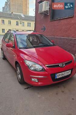 Универсал Hyundai i30 2010 в Чернигове